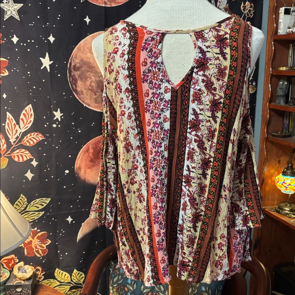 Cato Red and Cream Floral Lace-Up Bell-Sleeves Blouse fairy flow - Picture 5 of 8